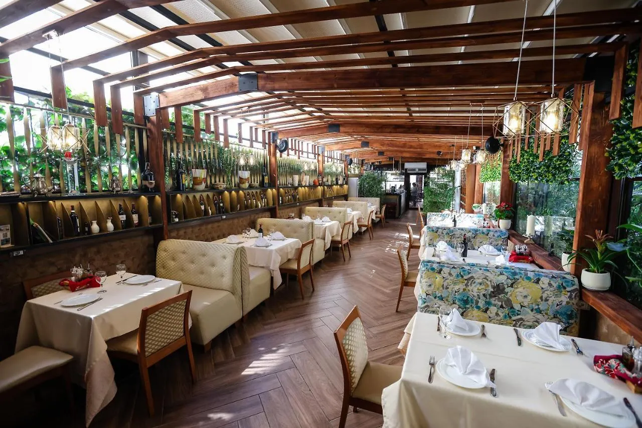 Hotel Vila Ferdinand Modern Rooms In Tirana'S Center